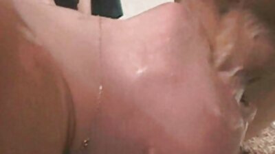 une femme noire aux petits seins saute sur la videos x tukif bite de son amant